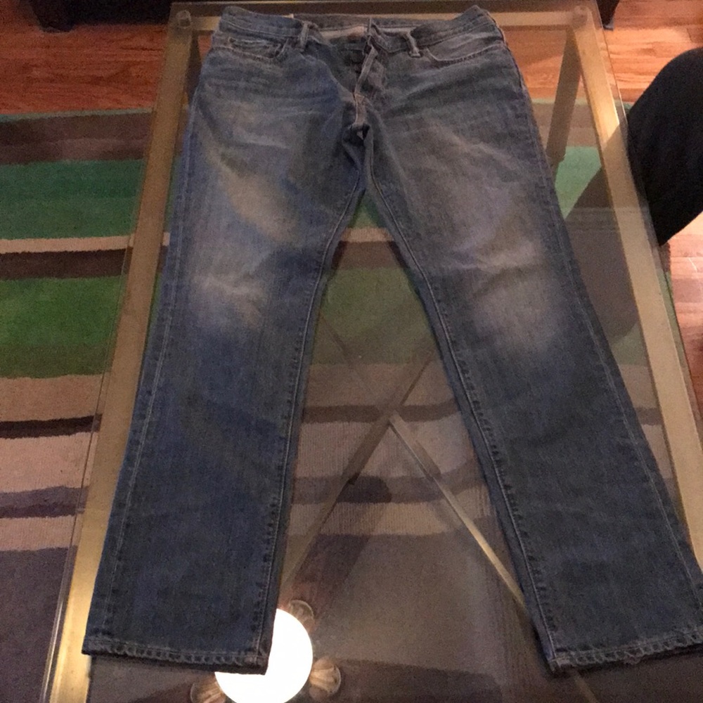 Light wash mens abercrombie jeans